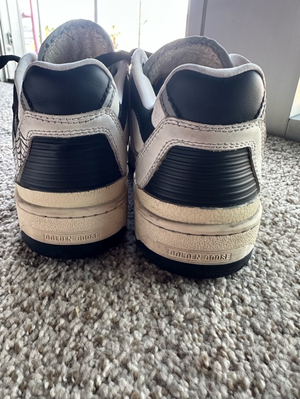 Golden Goose womens White Leather Sneakers with Black Laces - Picture 6 of 7